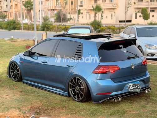 Volkswagen Golf 6 2016 Dark Blue Automatic Used for Sale in Sheikh Zayed City - 1