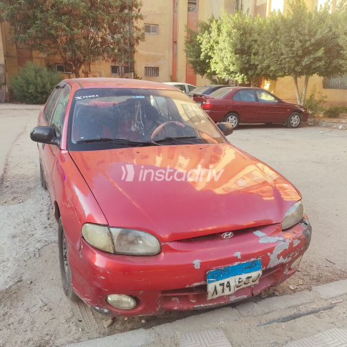 Hyundai Accent 2000 Red Manual Used for Sale in Greater Cairo ( Cairo + Giza) - 3