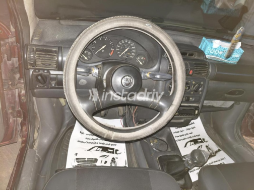 Opel Corsa 1995 Red Manual Used for Sale in 10th of Ramadan - 2