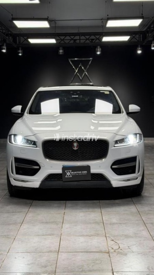 Jaguar F-Pace 2018 White Automatic Used for Sale in Cairo - 2