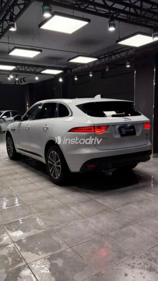 Jaguar F-Pace 2018 White Automatic Used for Sale in Cairo - 4
