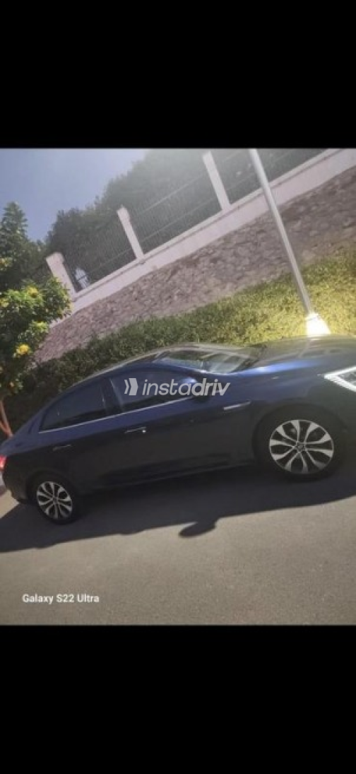 رينو ميجان 2023 أزرق أوتوماتيك مستعملة للبيع في مدينة نصر - 4