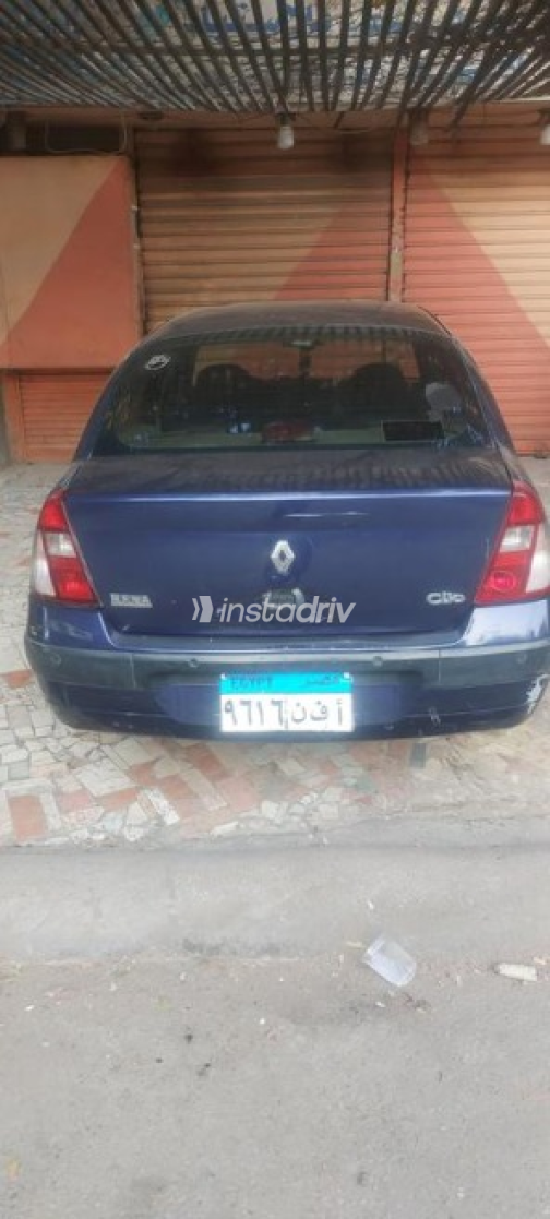Renault Clio 2006 Dark Blue Automatic Used for Sale in Cairo - 4