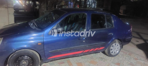 Renault Clio 2006 Dark Blue Automatic Used for Sale in Cairo - 5
