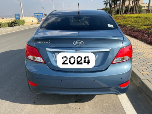 هيونداي اكسنت RB 2024 أزرق غامق أوتوماتيك مستعملة للبيع في الدقى - 3