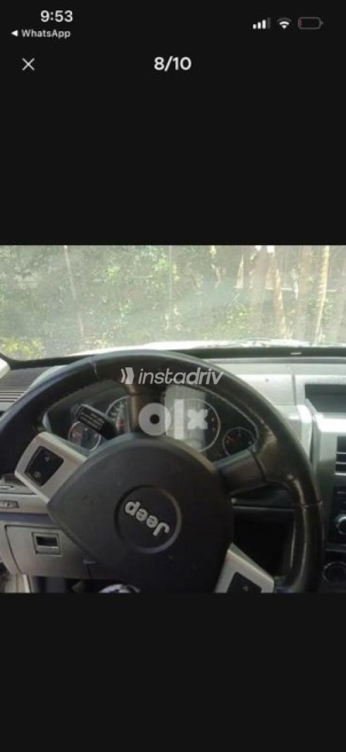 Jeep Cherokee 2010 Silver Automatic Used for Sale in 6 October - 3