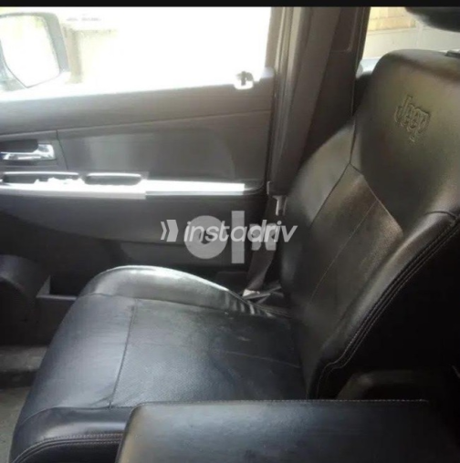Jeep Cherokee 2010 Silver Automatic Used for Sale in 6 October - 4