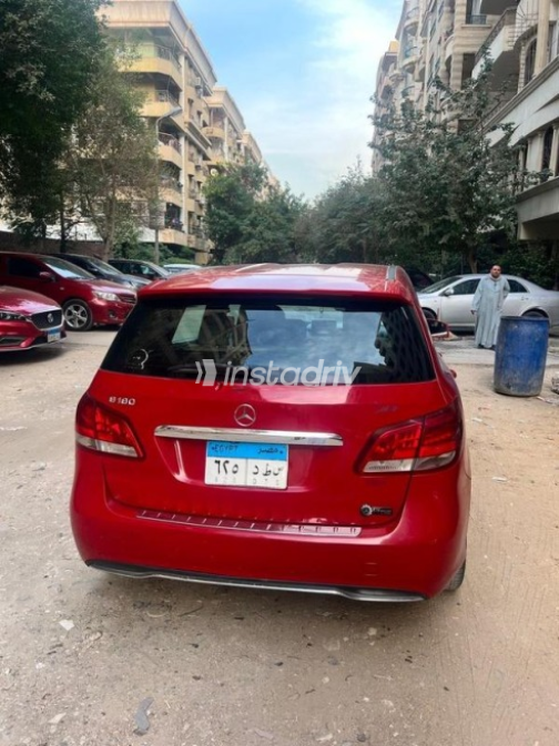 Mercedes B 180 2015 Red Automatic Used for Sale in Maadi - 1