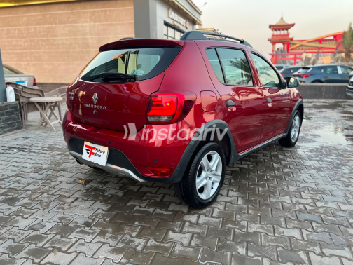 Renault Sandero Step Way 2021 White Automatic Used for Sale in Greater Cairo ( Cairo + Giza) - 1