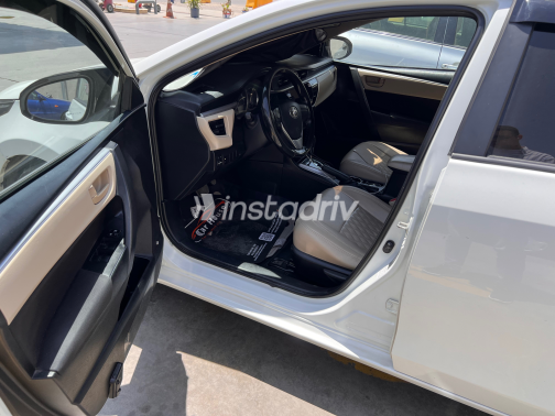 Toyota Corolla 2016 White Automatic Used for Sale in Greater Cairo ( Cairo + Giza) - 4