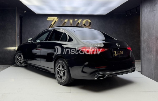 Mercedes C 180 2022 Black Automatic Used for Sale in Cairo - 6