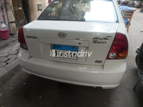 Hyundai Verna 2012 White Manual Used for Sale in Cairo - 8