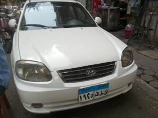 Hyundai Verna 2012 White Manual Used for Sale in Cairo