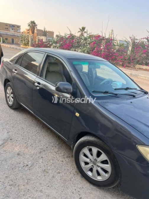 بى واى دى‬ F3 2014 رمادي غامق أوتوماتيك مستعملة للبيع في مدينة السادات - 3