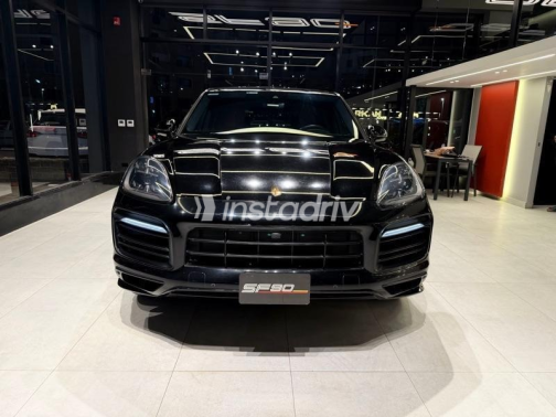 Porsche Cayenne 2022 Black Automatic Used for Sale in Cairo - 2