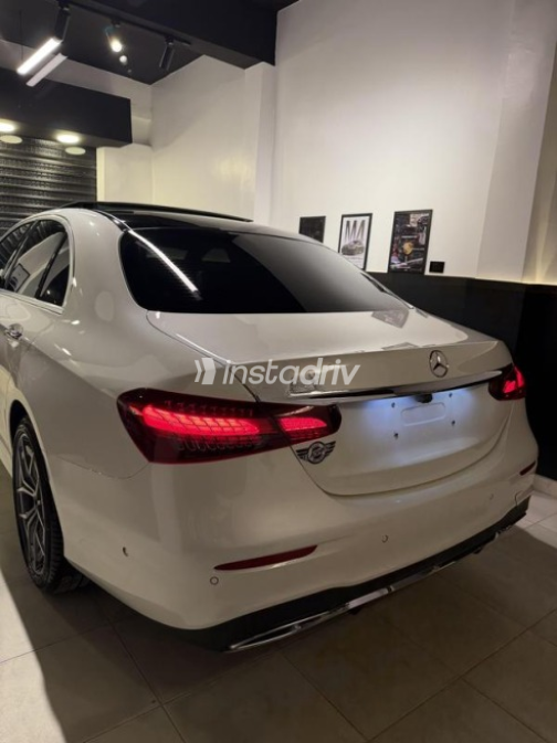 مرسيدس E 300 2021 أبيض أوتوماتيك مستعملة للبيع في مدينتى - 8