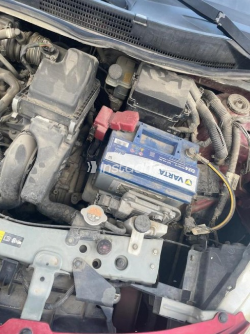 Nissan Sunny 2018 Red Automatic Used for Sale in Cairo - 6