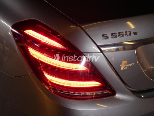 Mercedes S 560 2020 Gray Automatic Used for Sale in Sheikh Zayed City - 5