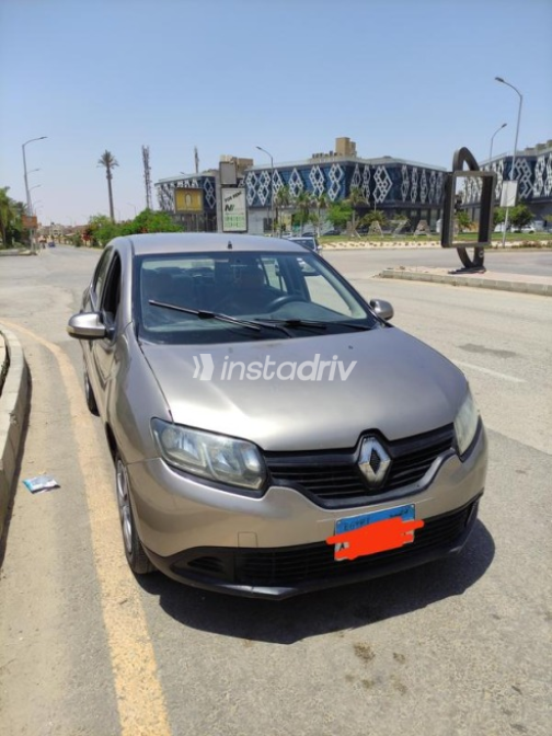 Renault Logan 2016 Gold Manual Used for Sale in Cairo - 3
