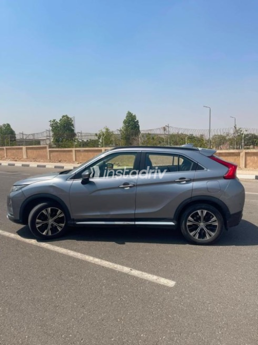 Mitsubishi Eclipse Cross 2018 Silver Automatic Used for Sale in Heliopolis - 4