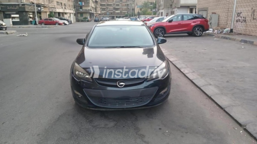 اوبل أسترا 2019 أخضر أوتوماتيك مستعملة للبيع في الدقى - 10