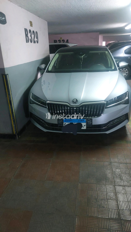 Skoda Superb 2024 Silver Automatic Used for Sale in Greater Cairo ( Cairo + Giza) - 6