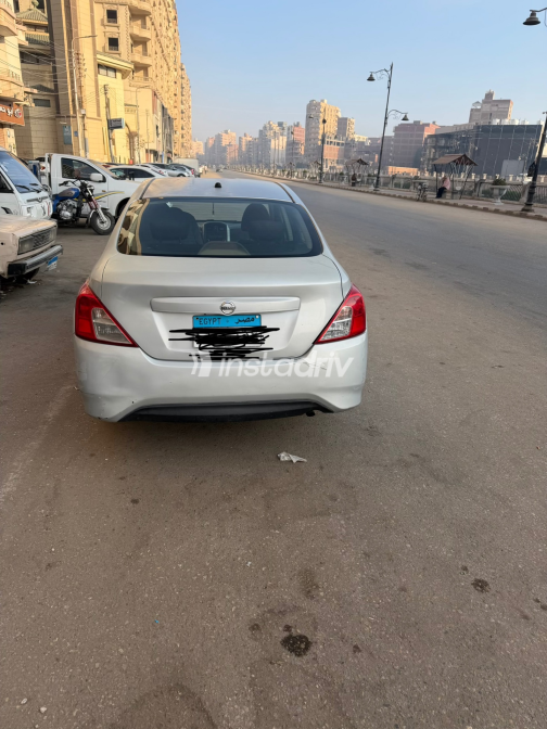 Nissan Sunny 2018 Silver Automatic Used for Sale in Greater Cairo ( Cairo + Giza) - 2