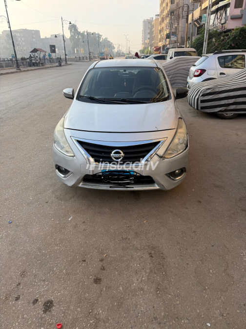 Nissan Sunny 2018 Silver Automatic Used for Sale in Greater Cairo ( Cairo + Giza) - 3