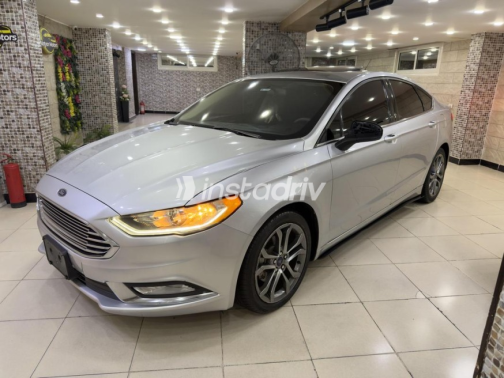 Ford Fusion 2017 Silver Automatic Used for Sale in Cairo - 2