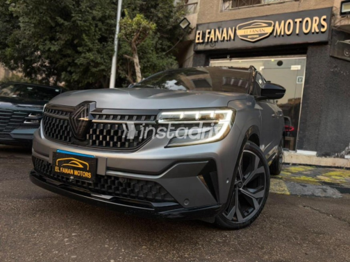 Renault Austral 2025 Gray Automatic Used for Sale in Cairo - 4