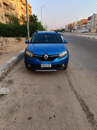Renault Sandero Step Way 2015 Blue Manual Used for Sale in 10th of Ramadan