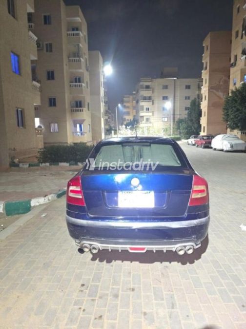 سكودا اوكتافيا 2006 أزرق يدوي مستعملة للبيع في العاشر من رمضان - 7
