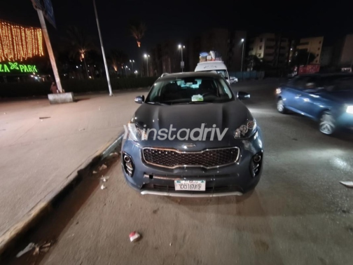 Kia Sportage 2017 Dark Blue Automatic Used for Sale in Hadayek October - 1