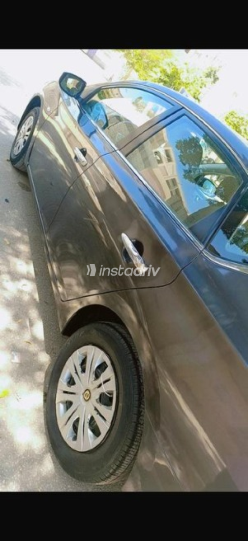 Nissan Sentra 2023 Dark Gray Automatic Used for Sale in Helwan - 3