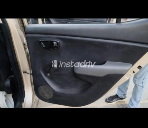 هيونداي I10 2009 ذهبي يدوي مستعملة للبيع في مدينة نصر - 10