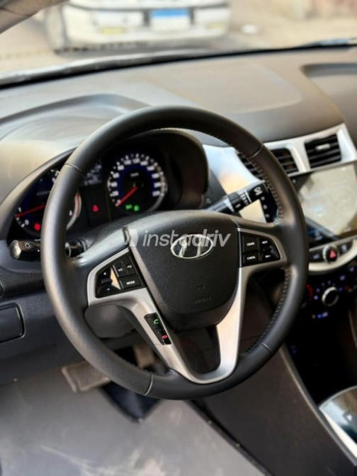Hyundai Accent RB 2023 Silver Automatic Used for Sale in Nasr city - 9
