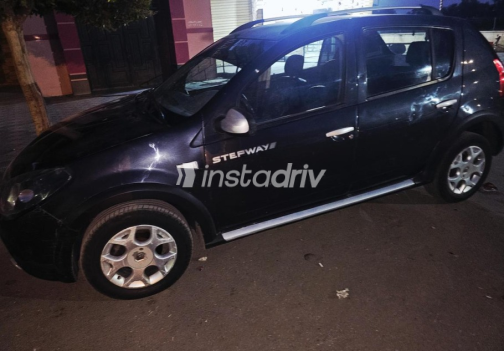 Renault Sandero Step Way 2013 Dark Gray Manual Used for Sale in Beni Suef - 3