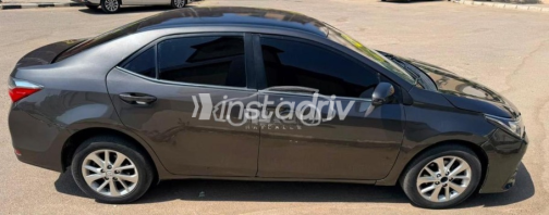 Toyota Corolla 2015 Gray Automatic Used for Sale in Sheraton - 2