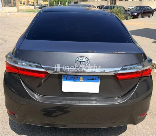 Toyota Corolla 2015 Gray Automatic Used for Sale in Sheraton - 3