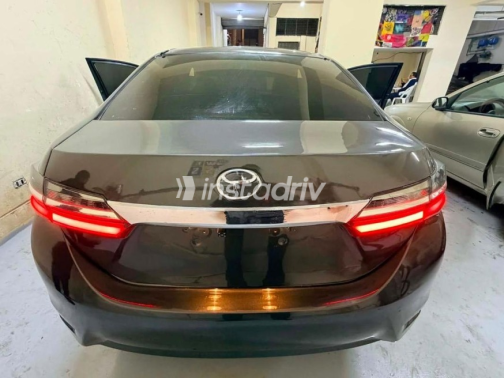 Toyota Corolla 2015 Gray Automatic Used for Sale in Sheraton - 5
