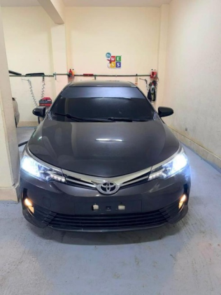 Toyota Corolla 2015 Gray Automatic Used for Sale in Sheraton