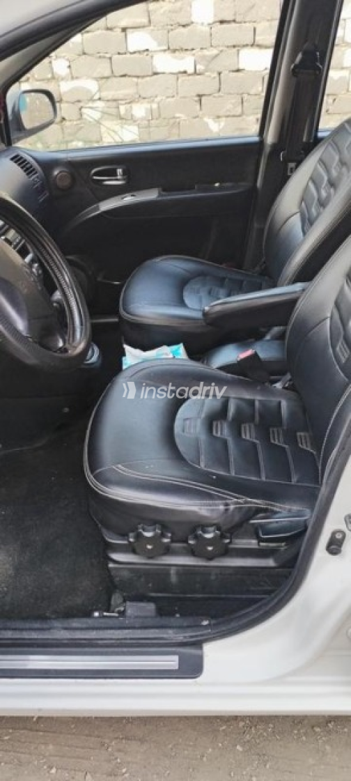 Hyundai Matrix 2002 White Automatic Used for Sale in El Mahalla - 9