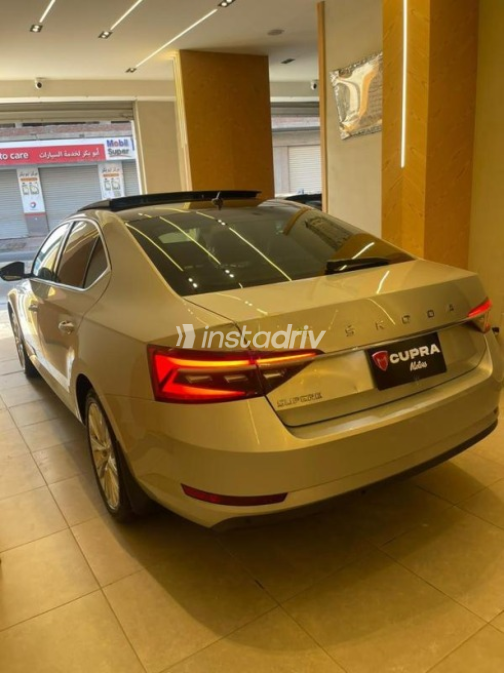 Skoda Superb 2022 Silver Automatic Used for Sale in Kafr el-Dawwar - 5