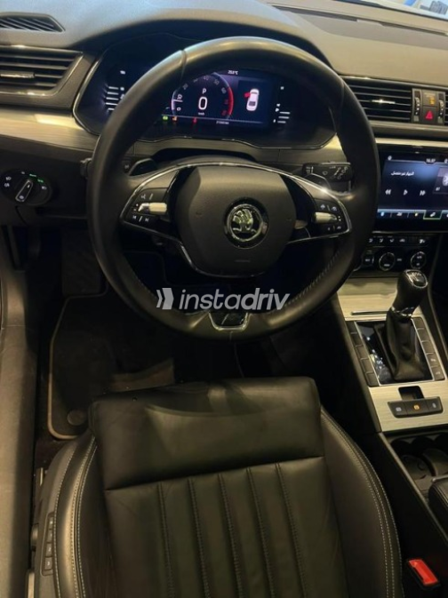 Skoda Superb 2022 Silver Automatic Used for Sale in Kafr el-Dawwar - 9