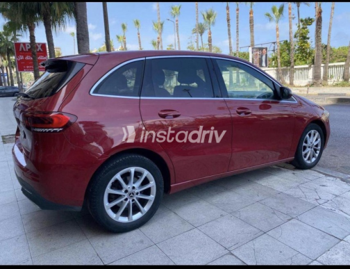 مرسيدس B 180 2021 أحمر أوتوماتيك مستعملة للبيع في الإسكندرية - 2