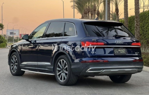 Audi Q7 2021 Dark Blue Automatic Used for Sale in Sheikh Zayed City - 2