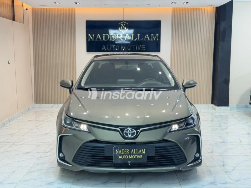 Toyota Corolla 2021 Brown Automatic Used for Sale in Cairo - 1