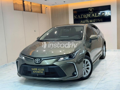 Toyota Corolla 2021 Brown Automatic Used for Sale in Cairo - 2