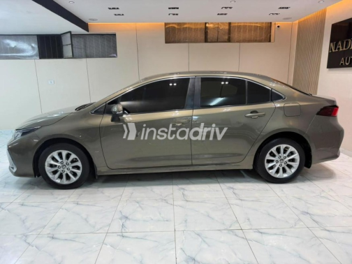 Toyota Corolla 2021 Brown Automatic Used for Sale in Cairo - 4