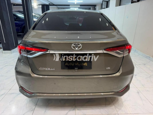 Toyota Corolla 2021 Brown Automatic Used for Sale in Cairo - 7
